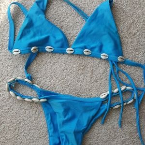 So cute! Shell detail bikini